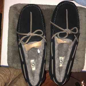 Men’s Uggs blacks loafers New